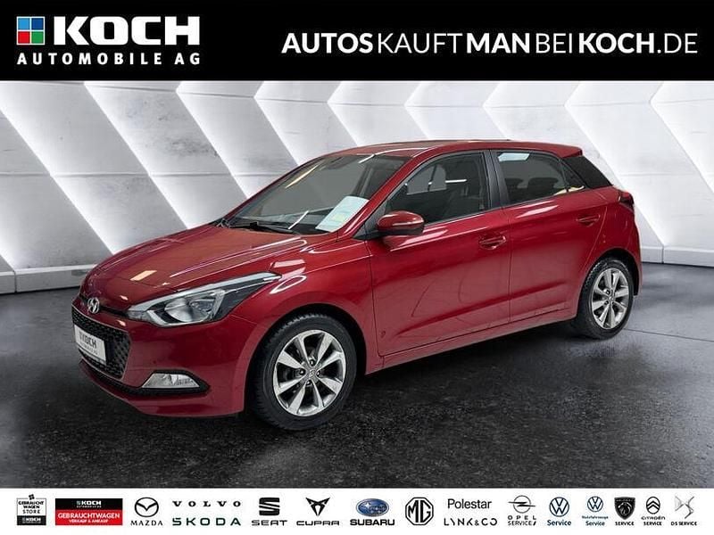 Gebraucht Hyundai i20 Trend 101 PS (74 kW) 2017 Rot Kleinwagen