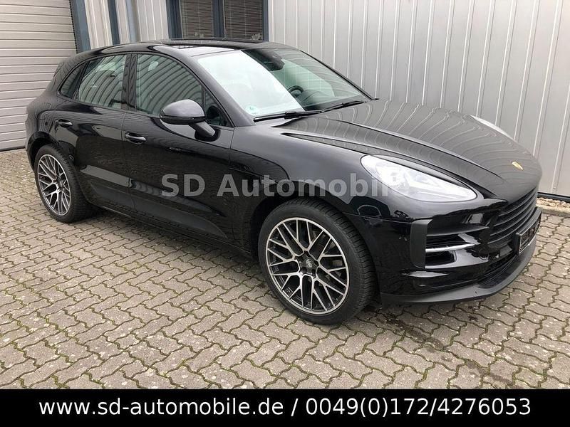 Schwarz Gebraucht 2019 Porsche Macan Sport SUV | 45.890 € (Etwas zu teuer) - Bild 1/4