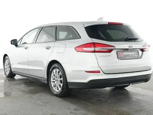 Gebraucht Ford Mondeo Trend 150 PS (110 kW) 2021 Silber Kombi