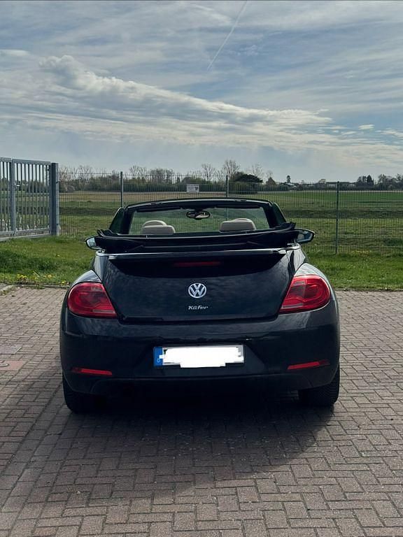 Gebraucht VW Beetle 105 PS (77 kW) 2014 Schwarz Kleinwagen