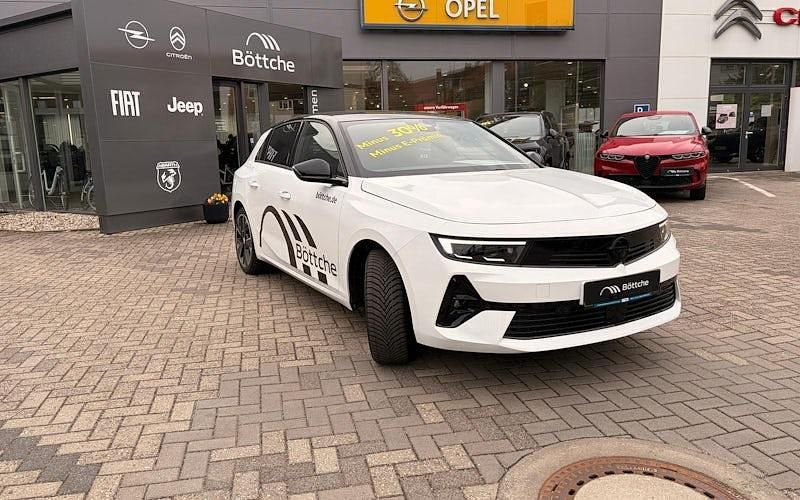 Nouă Opel Astra 114 kW (156 CP) 2026 Alb Berlinǎ