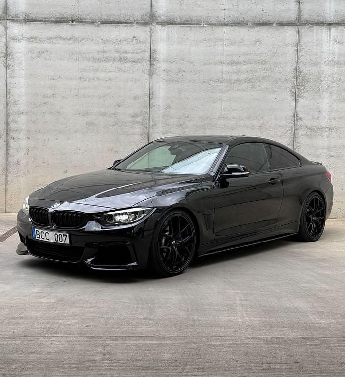 Schwarz Gebraucht 2019 BMW 440 M Sport Coupé | 32.999 € (Superpreis) - Bild 1/4