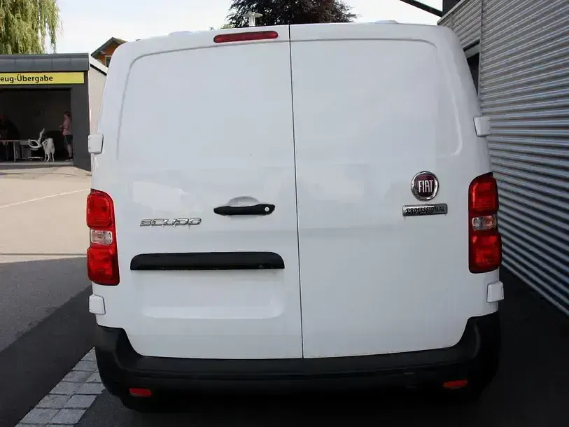 Gebraucht Fiat Scudo Lounge 177 PS (130 kW) 2022 Weiss Van