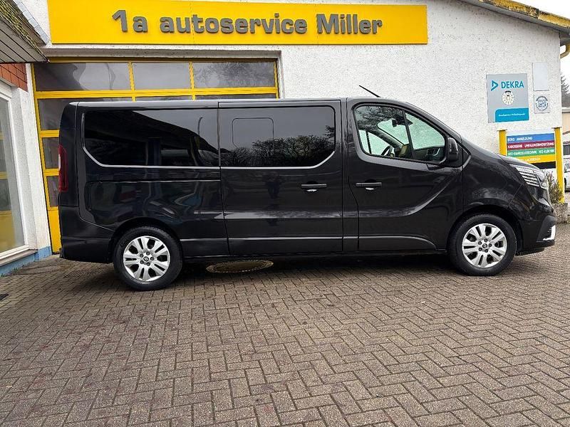 Gebraucht Renault Trafic 150 PS (110 kW) 2024 Schwarz Van / Kleinbus