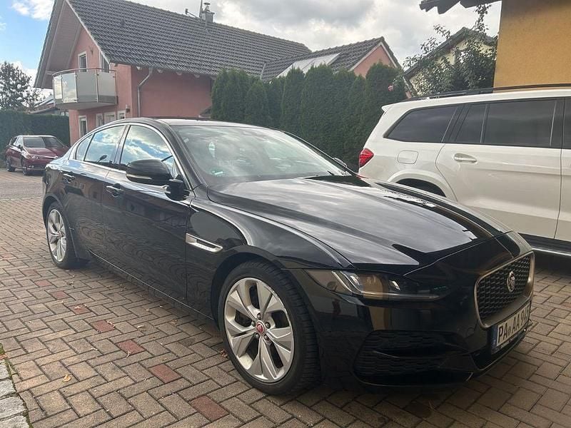 Gebraucht Jaguar XE S 179 PS (131 kW) 2019 Schwarz Limousine