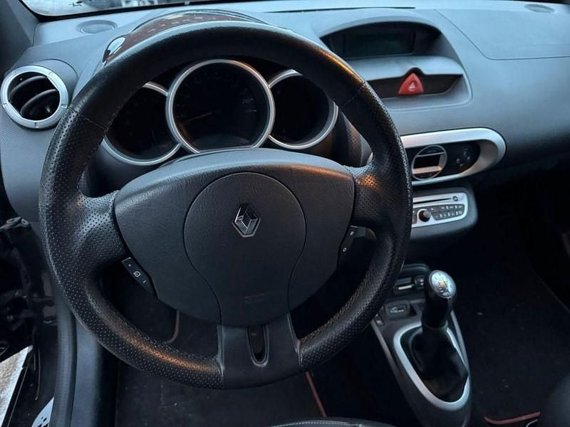 Gebraucht Renault Wind Night&Day 102 PS (75 kW) 2011 Schwarz Cabrio