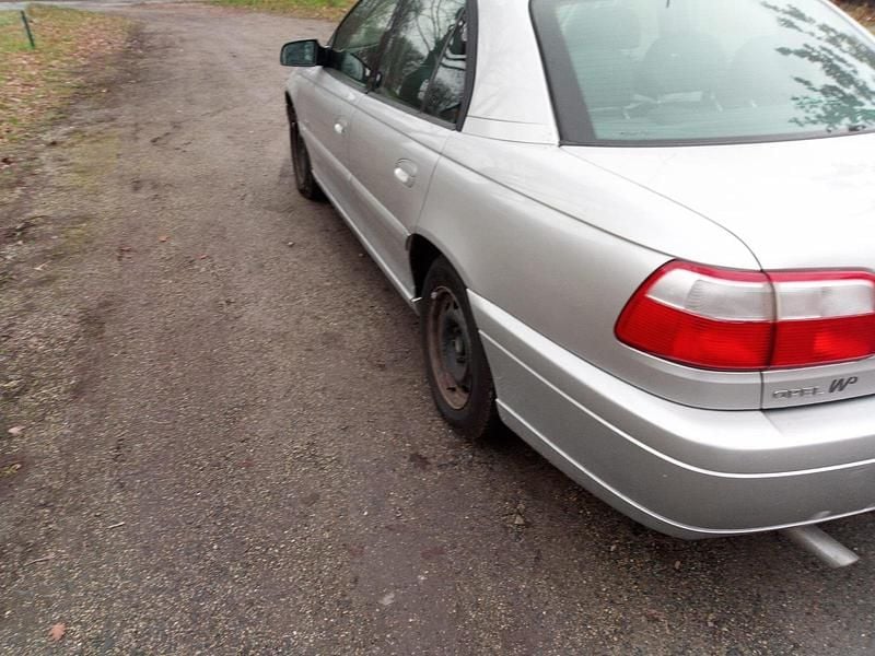 Gebraucht Opel Omega 144 PS (105 kW) 2000 Silber Limousine