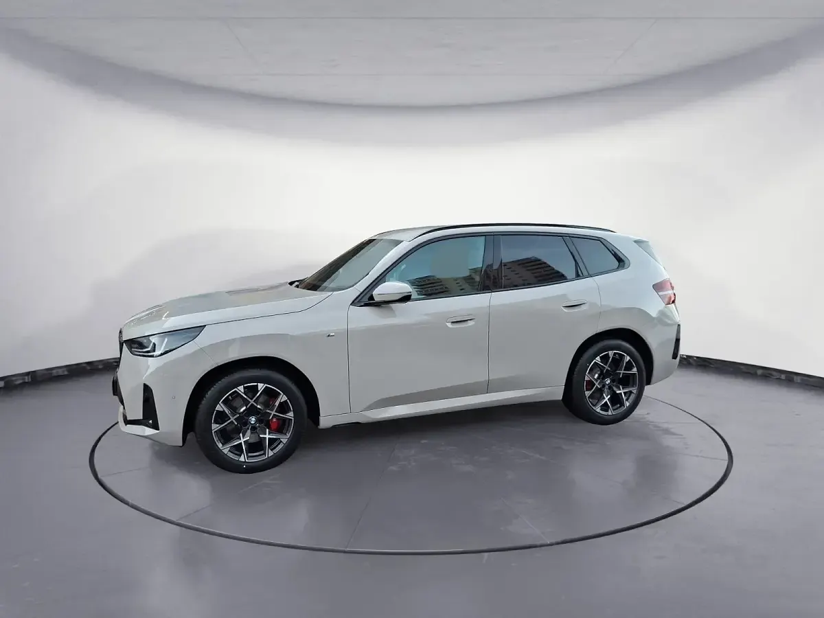 Neu BMW X3 M Sport 197 PS (144 kW) 2026 Grau SUV