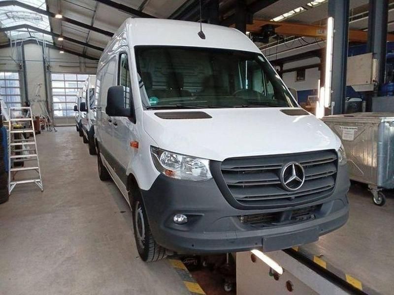 Arktikweiss Gebraucht 2023 Mercedes Sprinter Van | 35.999 € (Fairer Preis) - Bild 1/4