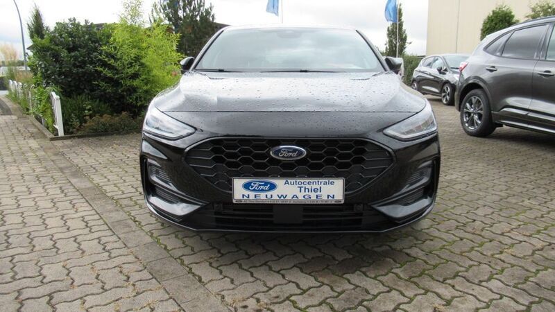 Gebraucht Ford Focus ST-Line 155 PS (114 kW) 2022 Schwarz Limousine