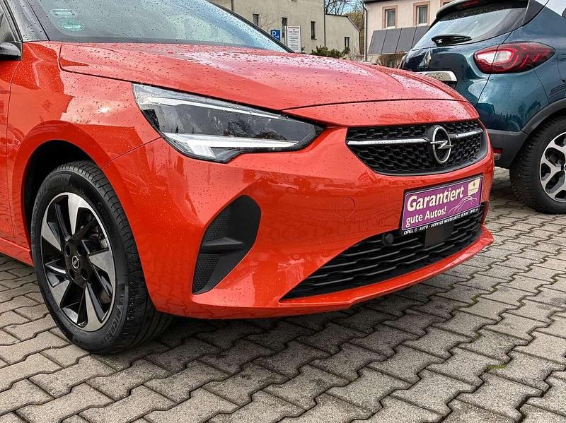 Gebraucht Opel Corsa-e Edition 100 kW (136 PS) 2020 Power orange/dynamik orange Kleinwagen