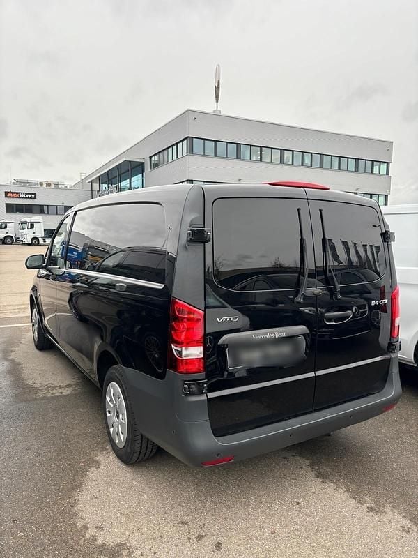Gebraucht Mercedes Vito 136 PS (100 kW) 2018 Schwarz Van