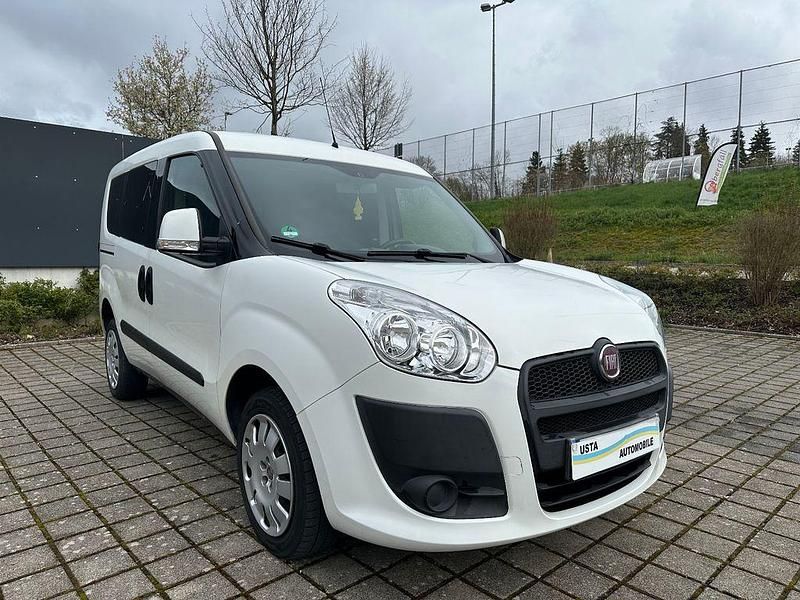 Gebraucht Fiat Doblò 95 PS (69 kW) 2012 Weiß Van / Kleinbus