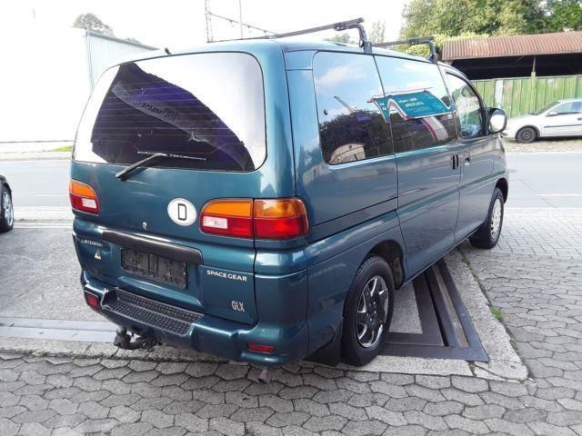 Mitsubishi space gear 2000