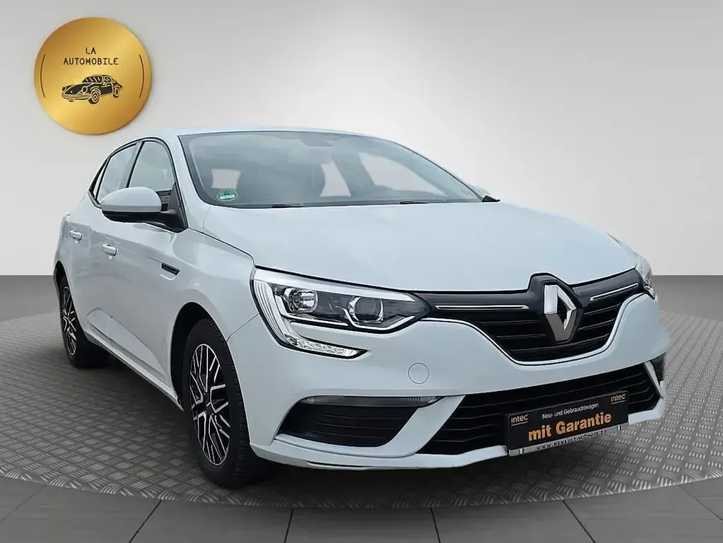 Gebraucht Renault Mégane Play 110 PS (80 kW) 2018 Weiß Limousine