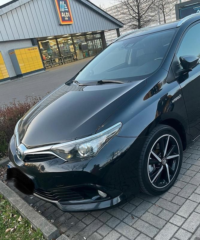 Schwarz Gebraucht 2017 Toyota Auris Hybrid Kombi | 12.200 € (Fairer Preis) - Bild 1/4