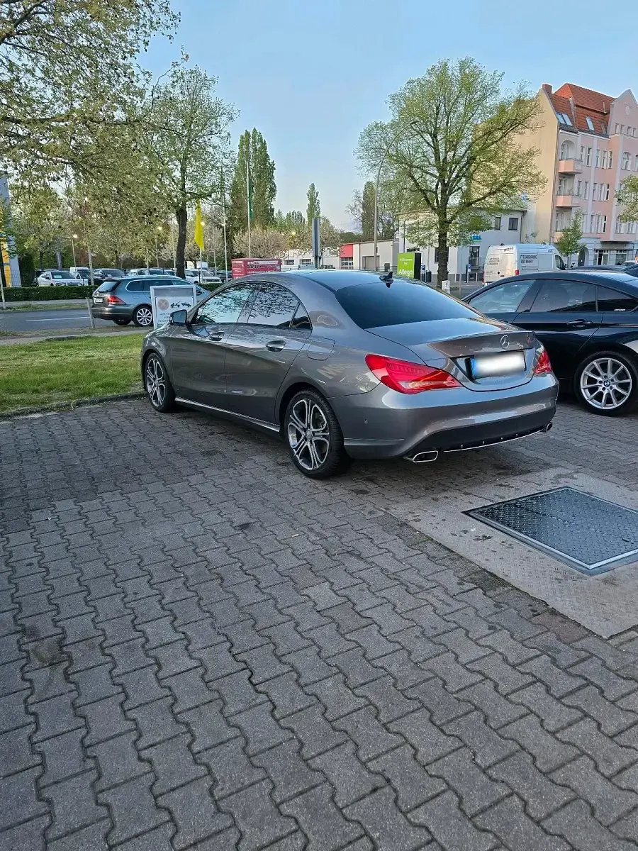 Gebraucht Mercedes CLA180 122 PS (89 kW) 2016 Grau Limousine