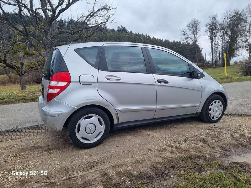 Gebraucht Mercedes A150 95 PS (69 kW) 2007 Polarsilber  metalliclack Kleinwagen