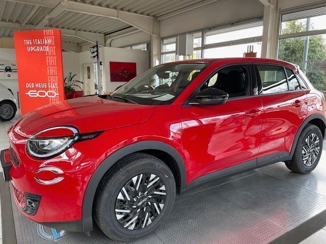 Gebraucht Fiat 600E Red 114 kW (156 PS) 2024 Rot SUV