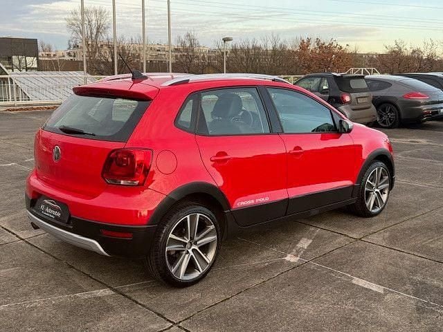 Gebraucht VW Polo Cross 105 PS (77 kW) 2013 Flashrot Kleinwagen