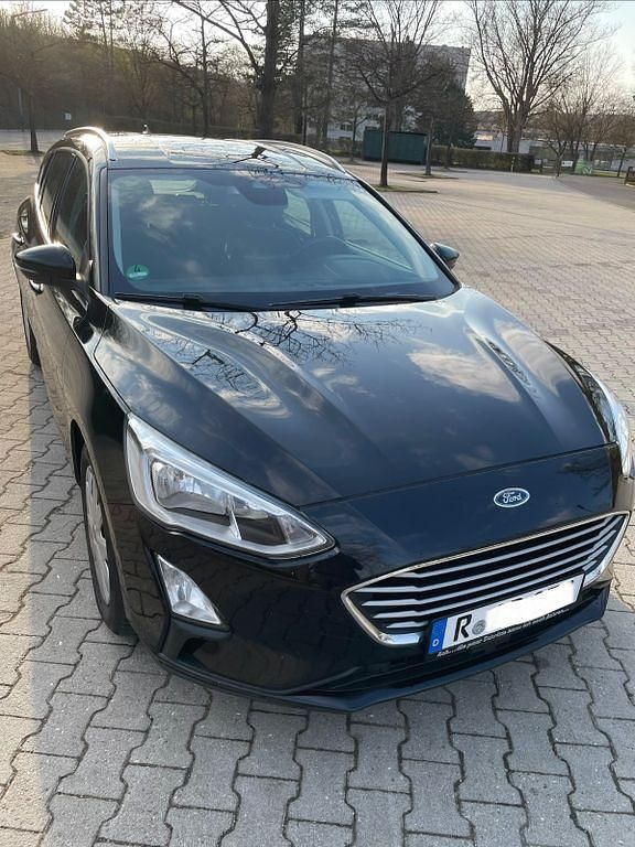 Gebraucht Ford Focus 120 PS (88 kW) 2019 Schwarz Limousine