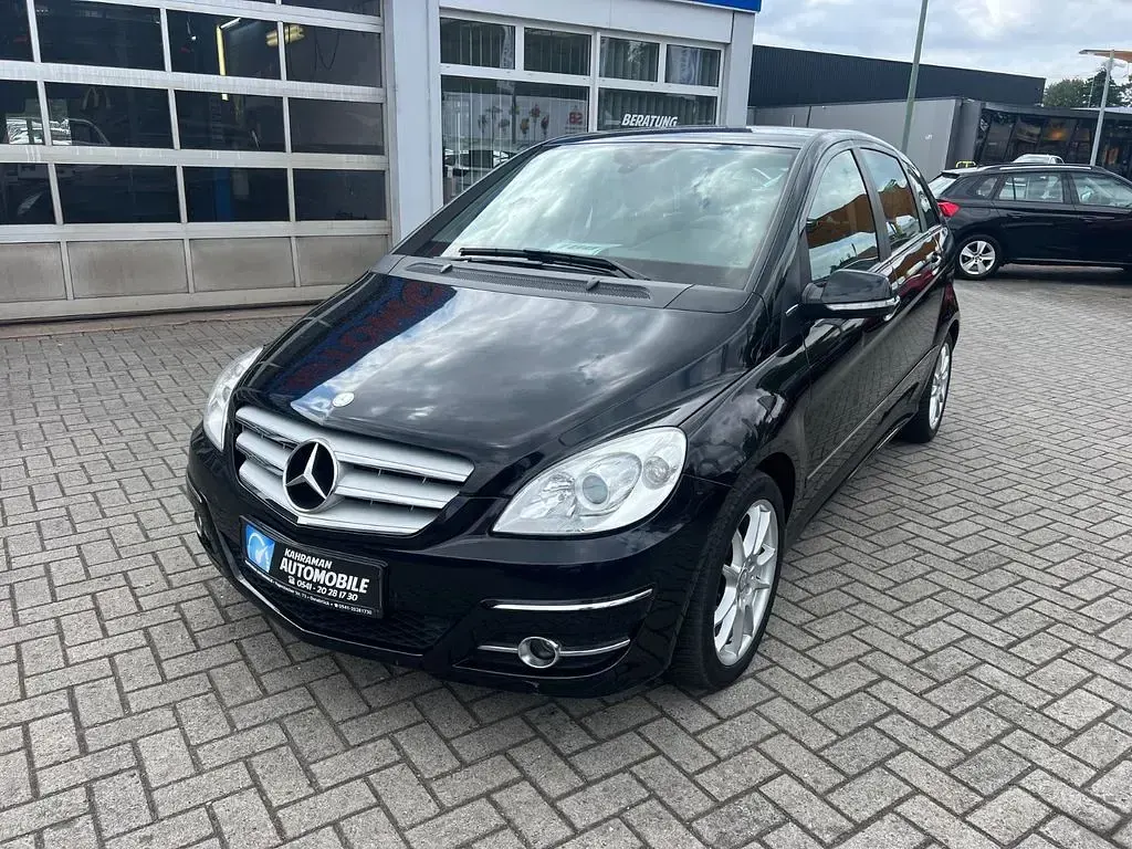 Gebraucht Mercedes B180 109 PS (80 kW) 2009 Schwarz Van / Kleinbus