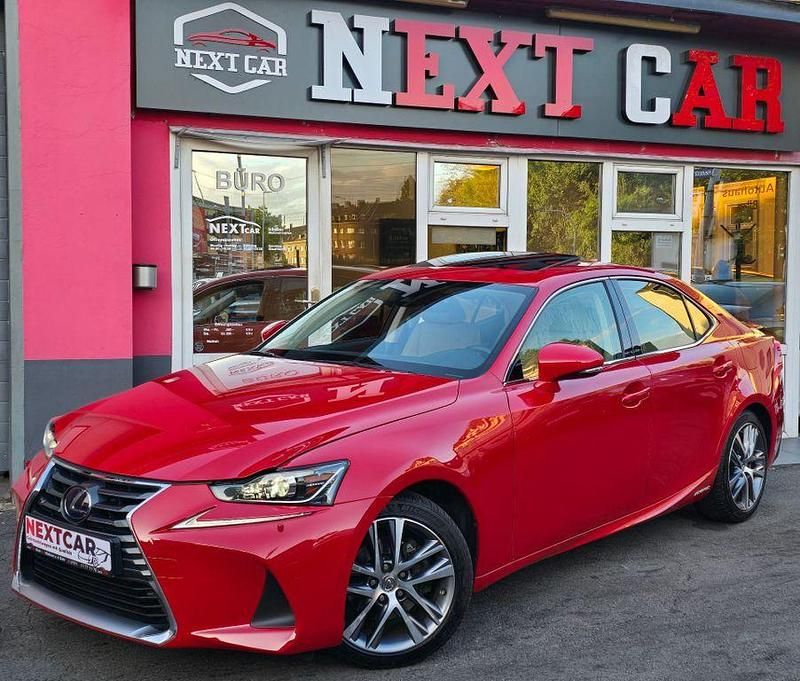 Rot Gebraucht 2017 Lexus IS300h Executive Line Limousine | 23.900 € (Fairer Preis) - Bild 1/4