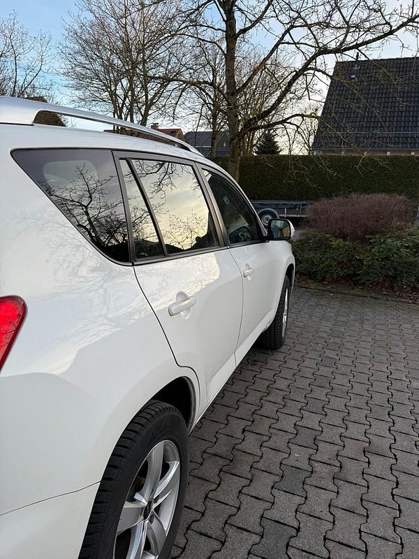 Gebraucht Toyota RAV4 150 PS (110 kW) 2012 Weiß SUV