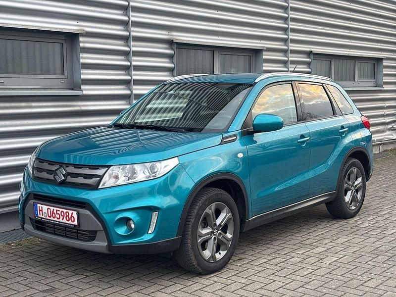 Gebraucht Suzuki Vitara 120 PS (88 kW) 2015 Blau SUV