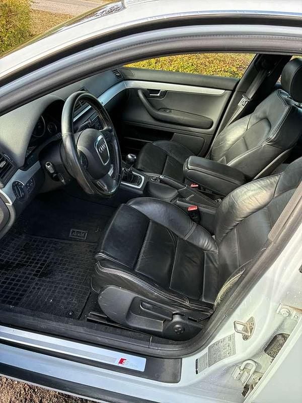 Używany Audi A4 Exclusive 140 KM (102 kW) 2007 Biały Kombi