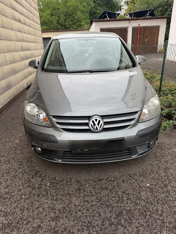 Grau Gebraucht 2005 VW Golf Plus Cross Van / Kleinbus | 2.399 € (Fairer Preis) - Bild 1/4