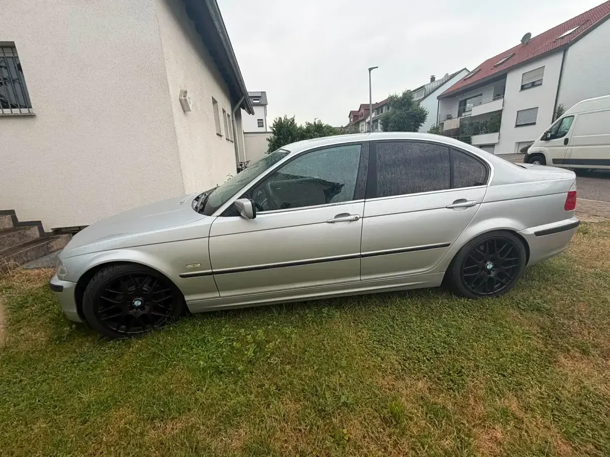 Gebraucht BMW 328 Basis 193 PS (141 kW) 1998 Silber Limousine