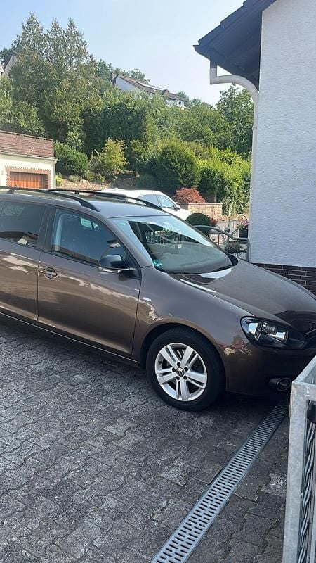Gebraucht VW Golf VII 140 PS (102 kW) 2012 Braun Limousine