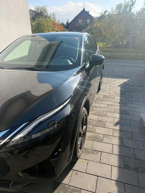 Schwarz Gebraucht 2021 Nissan Qashqai Acenta SUV | 15.999 € (Guter Preis) - Bild 1/4