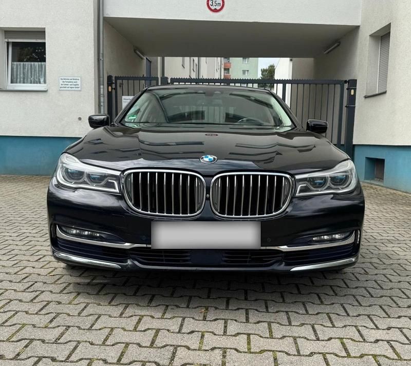 Gebraucht BMW 730 265 PS (194 kW) 2017 Schwarz Limousine
