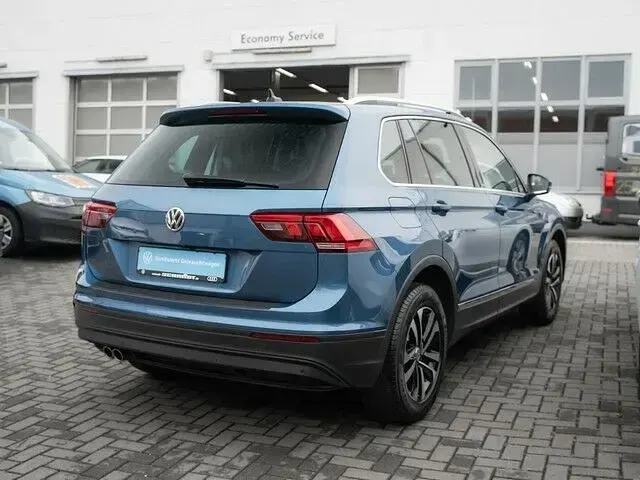 Gebraucht VW Tiguan IQ Drive 131 PS (96 kW) 2019 Caribbean blue metallic SUV