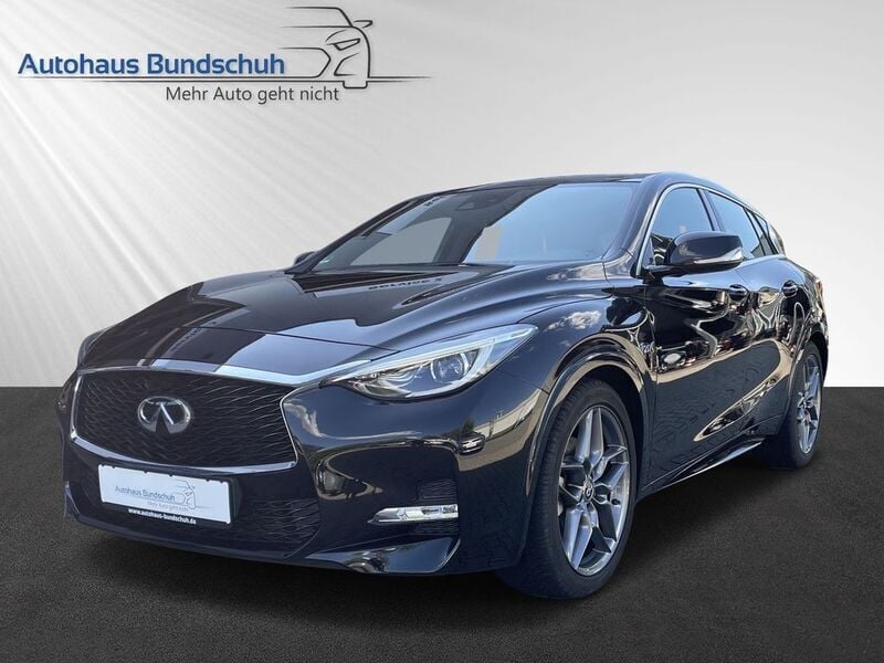 Gebraucht Infiniti Q30 Sport Tech 211 PS (155 kW) 2017 Schwarz Kleinwagen
