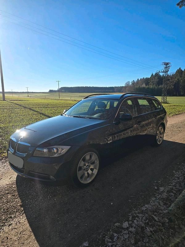 Gebraucht BMW 330 231 PS (169 kW) 2006 Schwarz Kombi