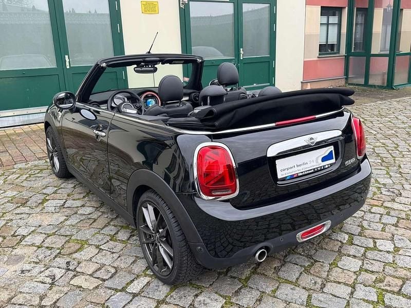 Gebraucht Mini Cooper Cabriolet 136 PS (100 kW) 2019 Midnight black metallic Cabrio