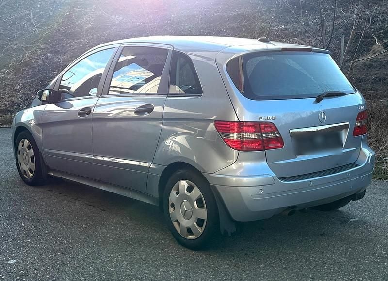 Gebraucht Mercedes B180 109 PS (80 kW) 2006 Blau Van / Kleinbus