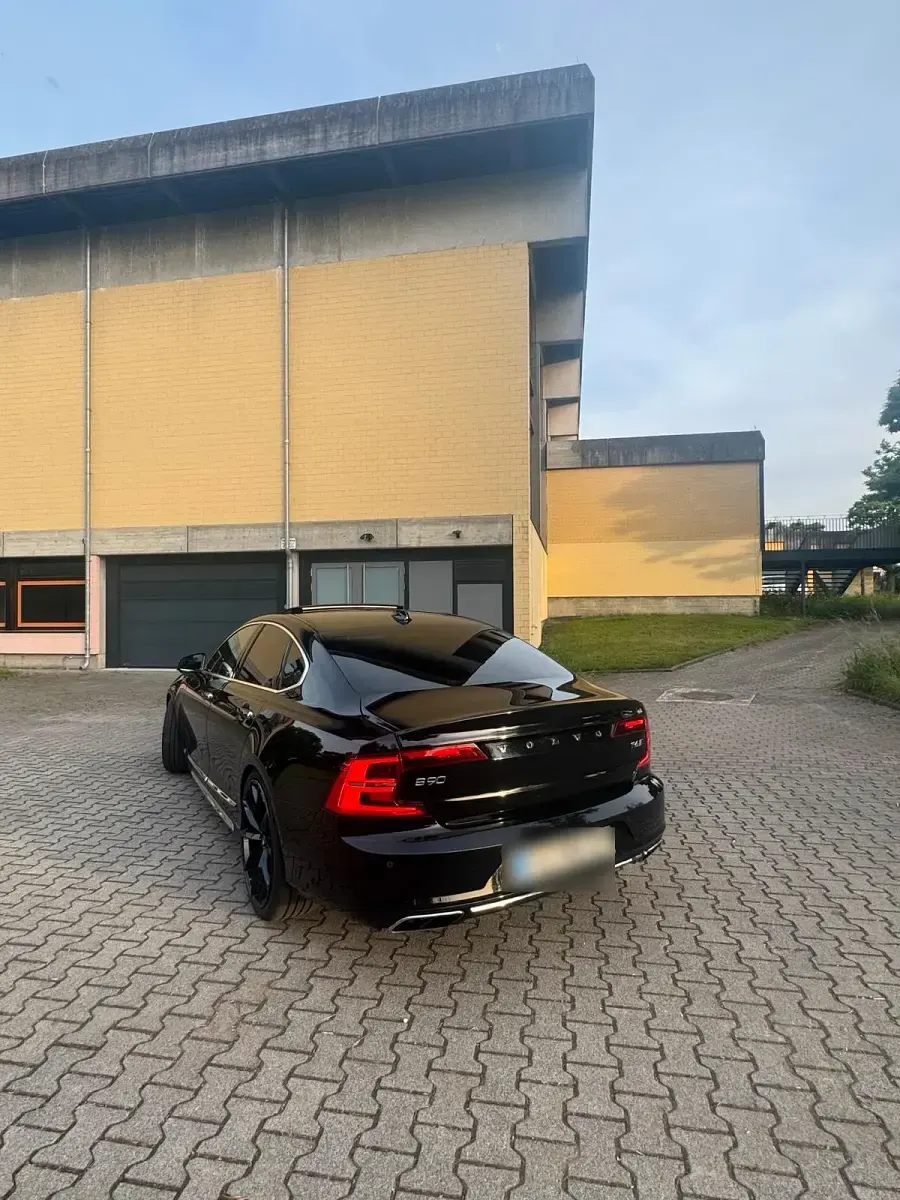 Gebraucht Volvo S90 Inscription 330 PS (242 kW) 2017 Schwarz Limousine