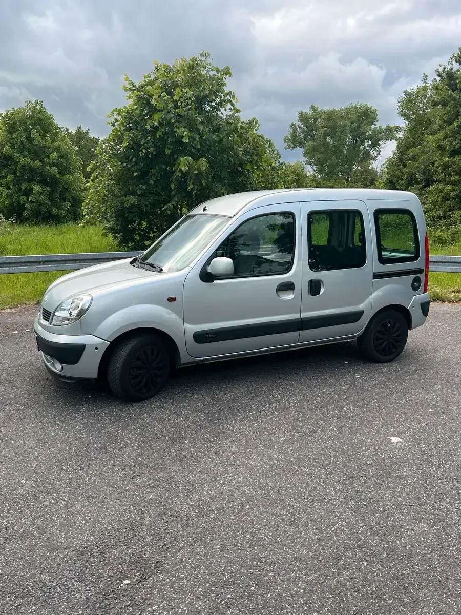Gebraucht Renault Kangoo 75 PS (55 kW) 2003 Silber Van / Kleinbus