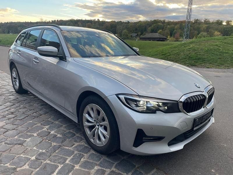Gebraucht BMW 320 190 PS (139 kW) 2020 Silber Limousine