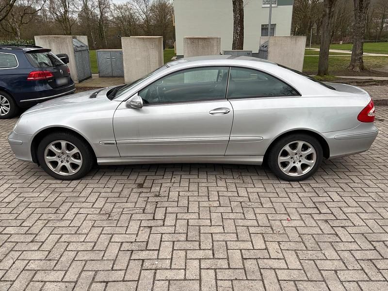 Gebraucht Mercedes CLK200 167 PS (122 kW) 2004 Silber Coupé