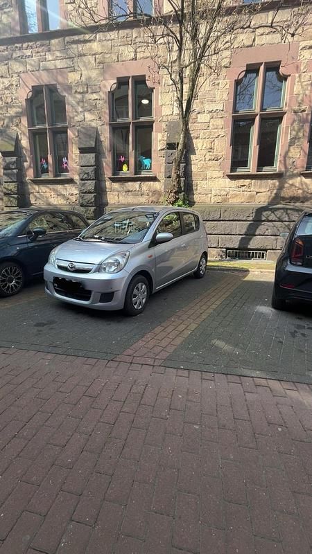 Gebraucht Daihatsu Cuore 69 PS (50 kW) 2009 Silber Kleinwagen