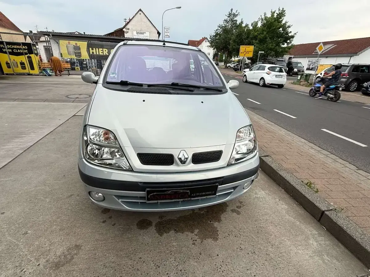 Gebraucht Renault Scénic 107 PS (78 kW) 2001 Silber Van / Kleinbus