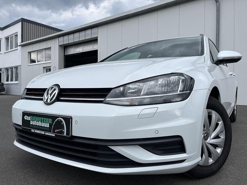 Weiß Gebraucht 2019 VW Golf VII S Kombi | 12.359 € (Fairer Preis) - Bild 1/4