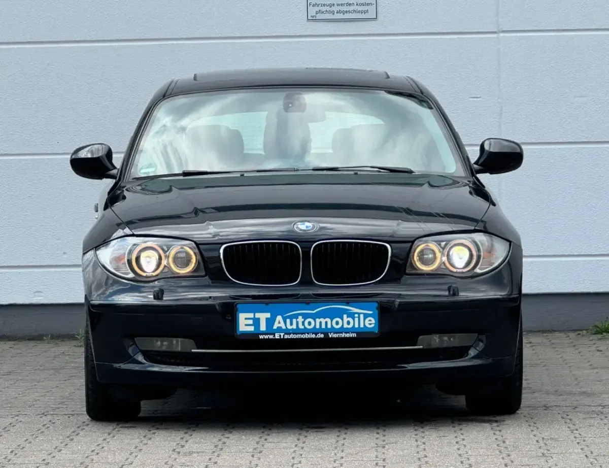 Gebraucht BMW 120 177 PS (130 kW) 2011 Schwarz Kleinwagen