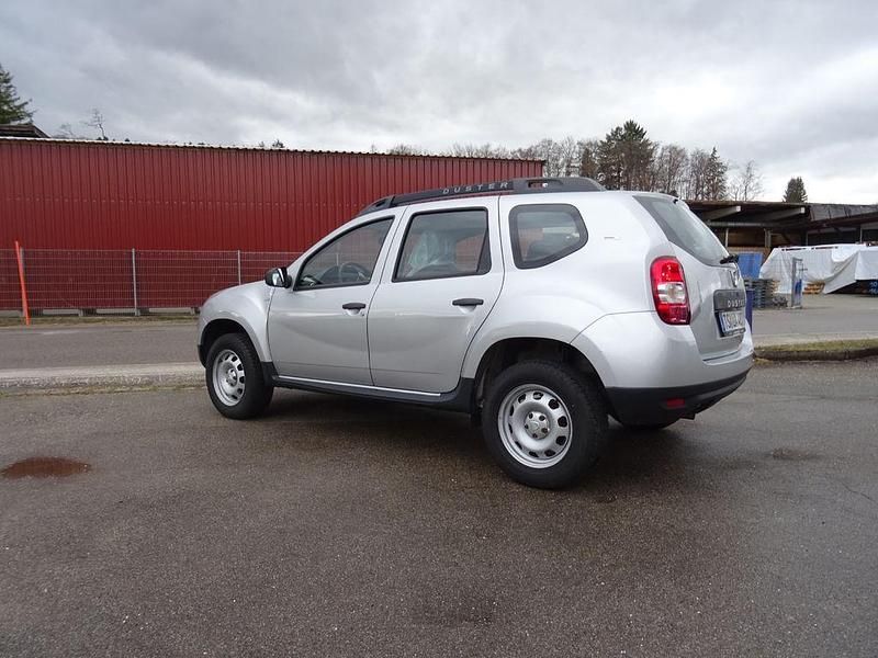 Gebraucht Dacia Duster Ambiance 114 PS (83 kW) 2016 Platingrau SUV