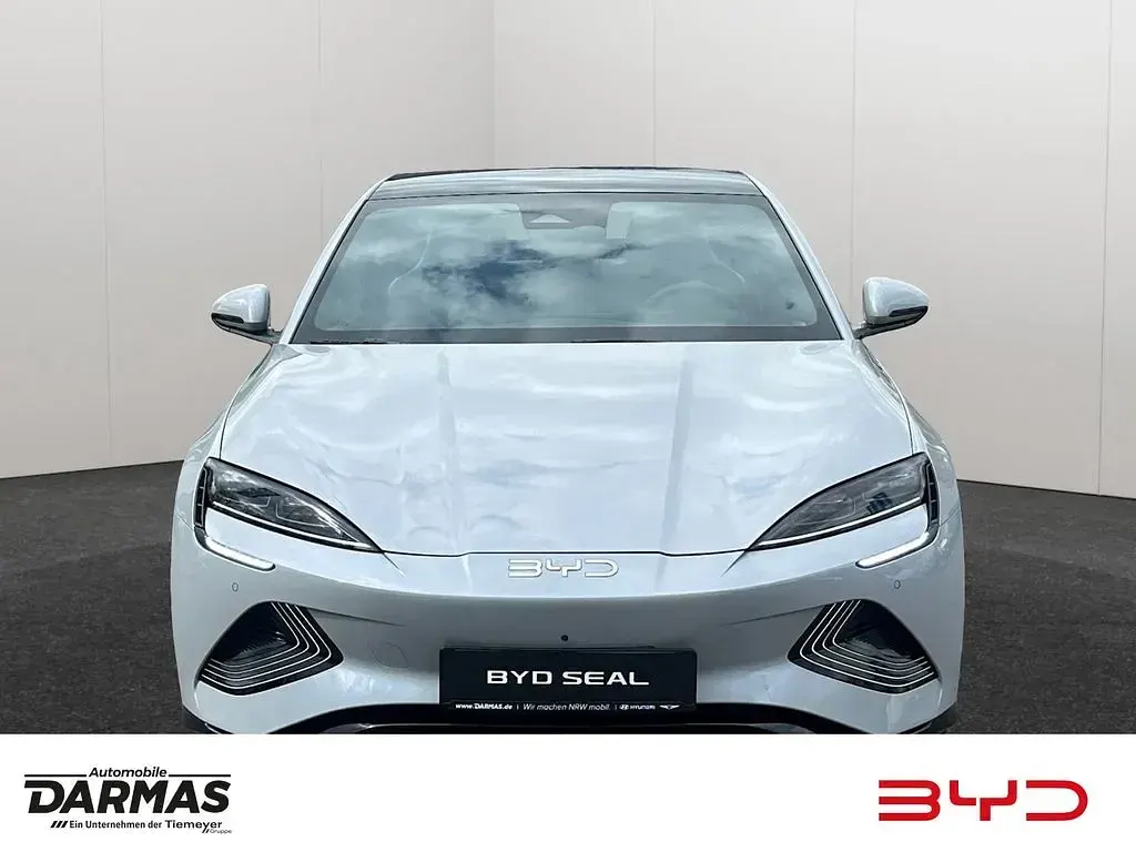 Uusi BYD Seal Comfort 169 kW (231 HP) 2026 Harmaa Sedan
